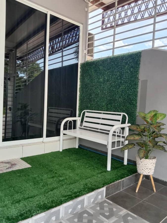 Private Pool Cassa Dinies, Wifi , Bbq,10 Pax Villa Rantau Panjang Ngoại thất bức ảnh