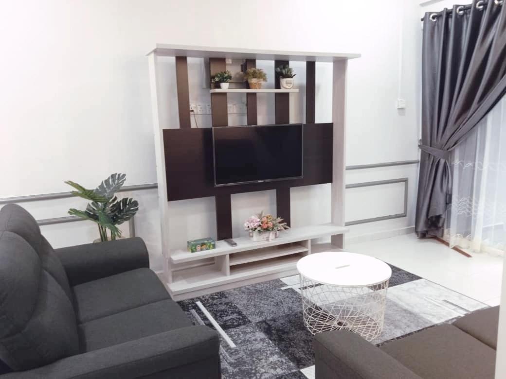 Private Pool Cassa Dinies, Wifi , Bbq,10 Pax Villa Rantau Panjang Ngoại thất bức ảnh