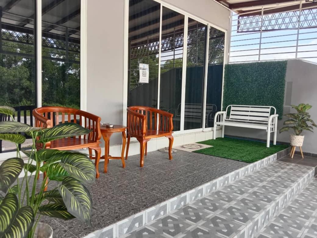 Private Pool Cassa Dinies, Wifi , Bbq,10 Pax Villa Rantau Panjang Ngoại thất bức ảnh