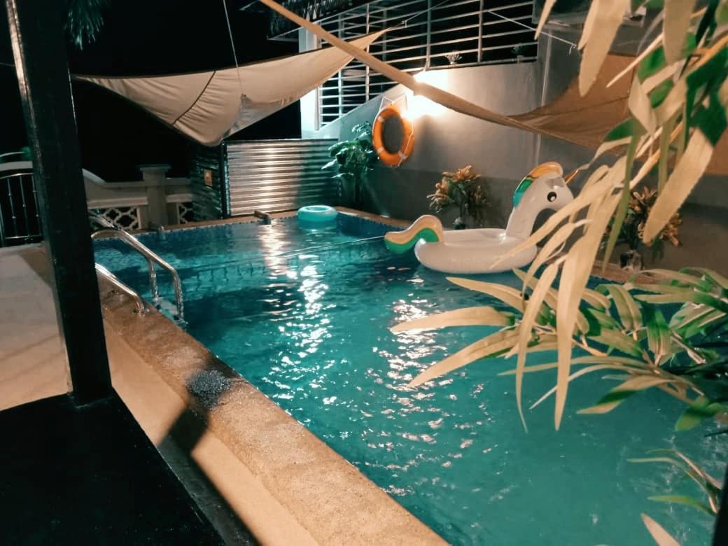 Private Pool Cassa Dinies, Wifi , Bbq,10 Pax Villa Rantau Panjang Ngoại thất bức ảnh
